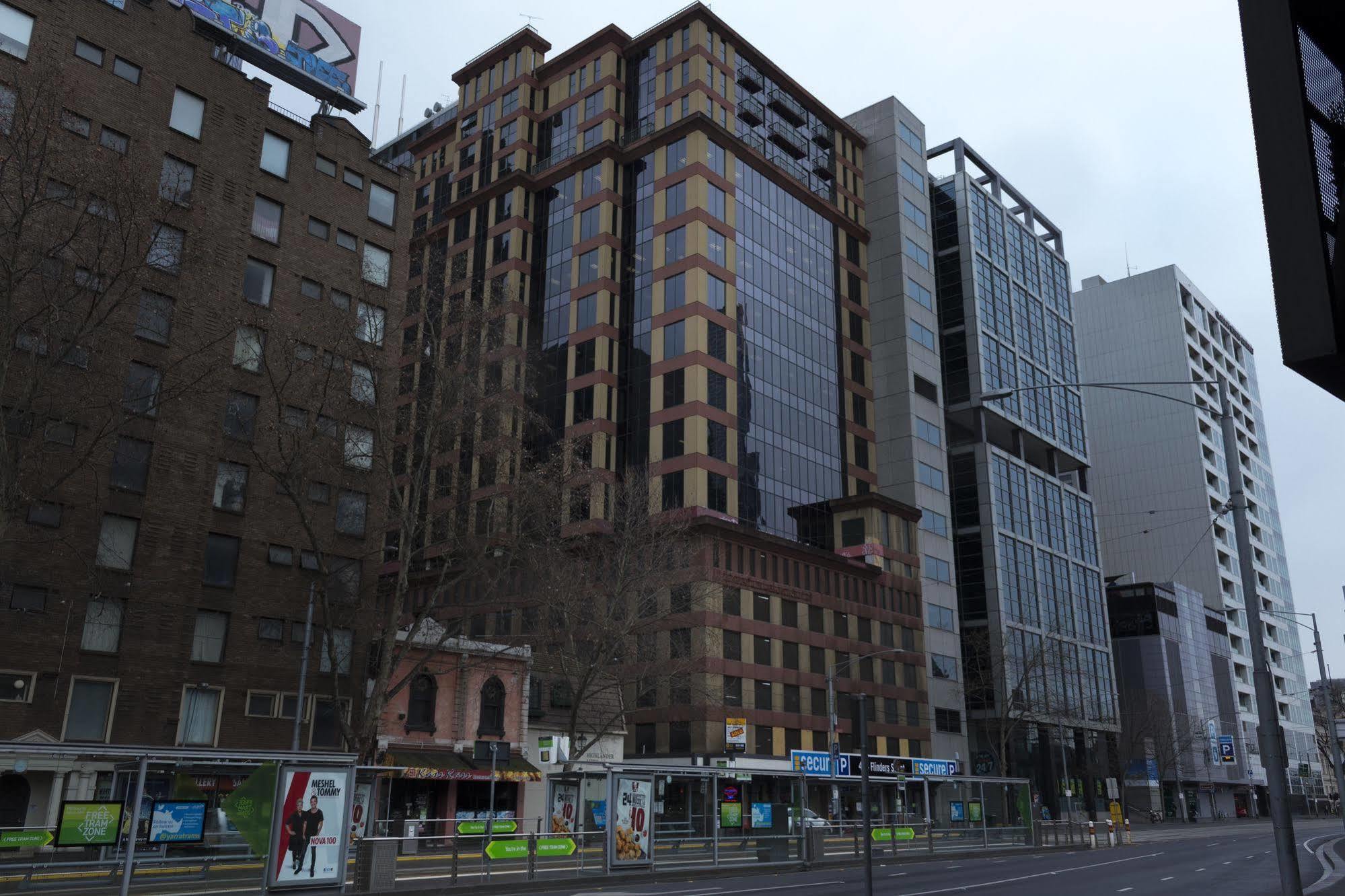 Riverside Apartments Melbourne Buitenkant foto